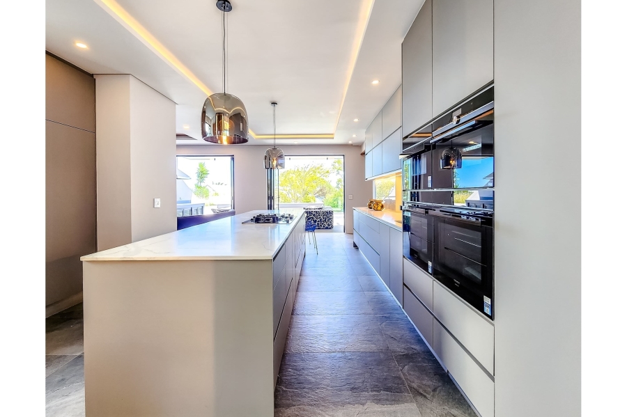 6 Bedroom Property for Sale in Camps Bay Western Cape